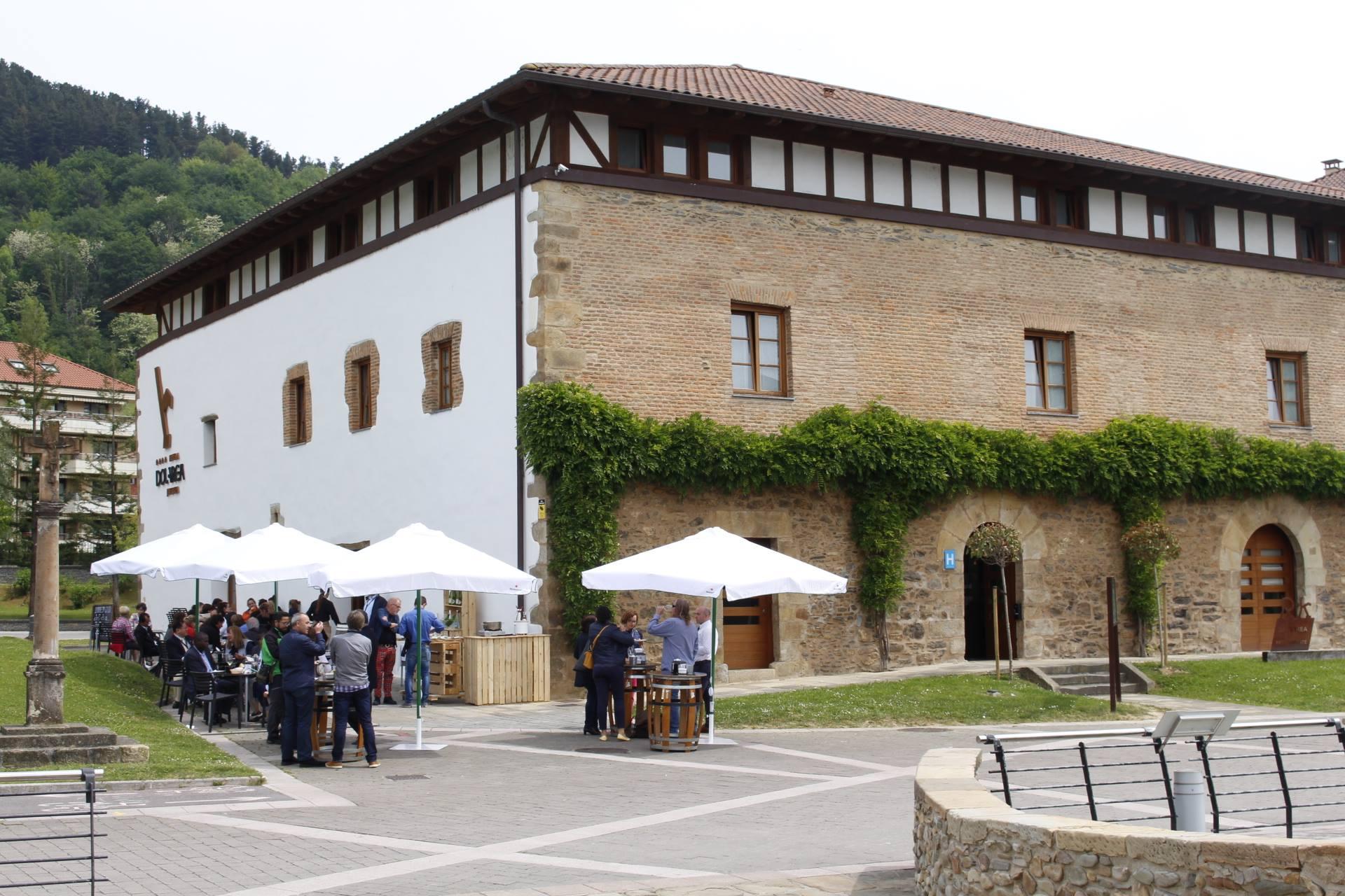 Hotel Dolarea Beasain Exterior foto