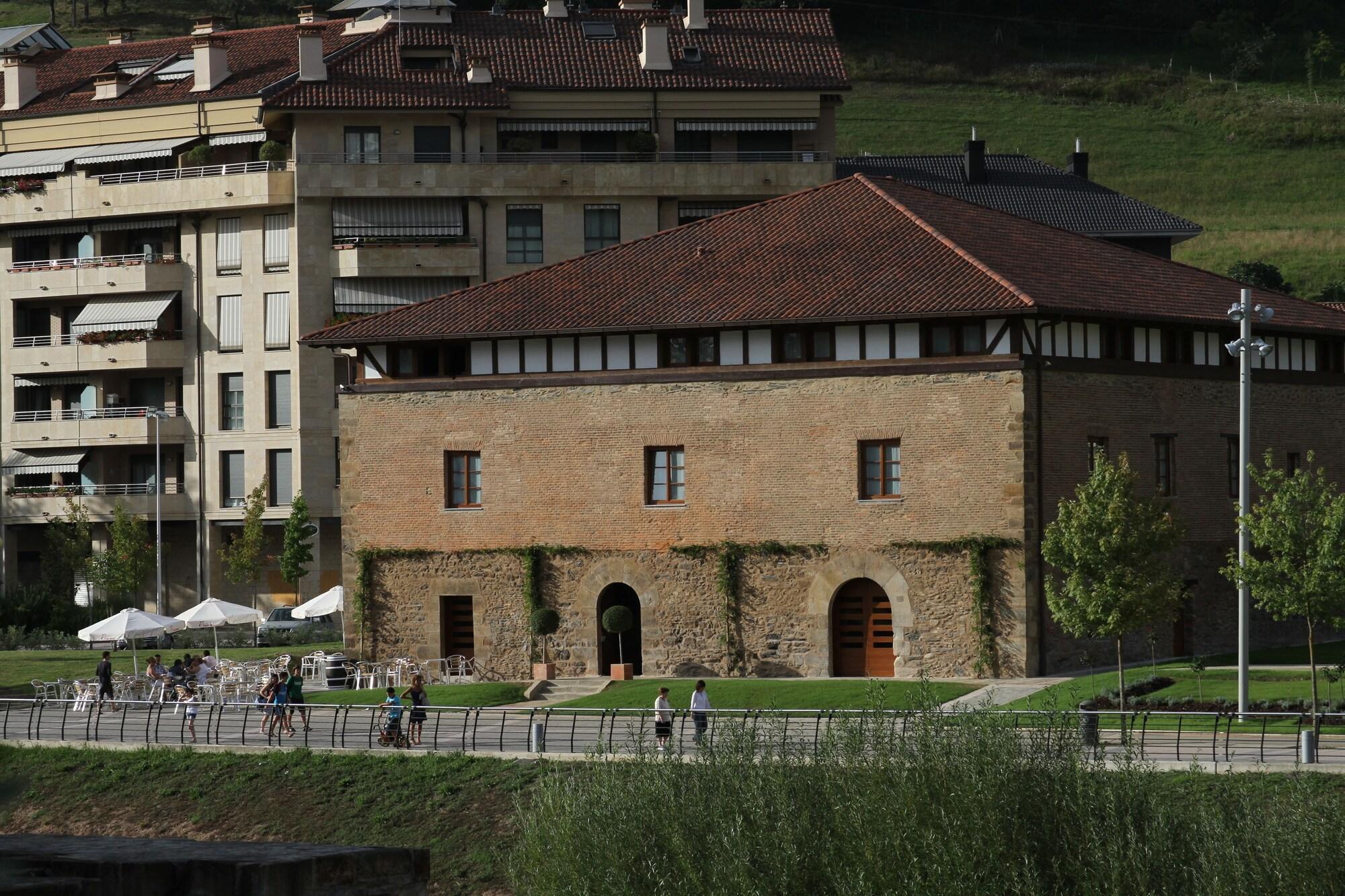 Hotel Dolarea Beasain Exterior foto